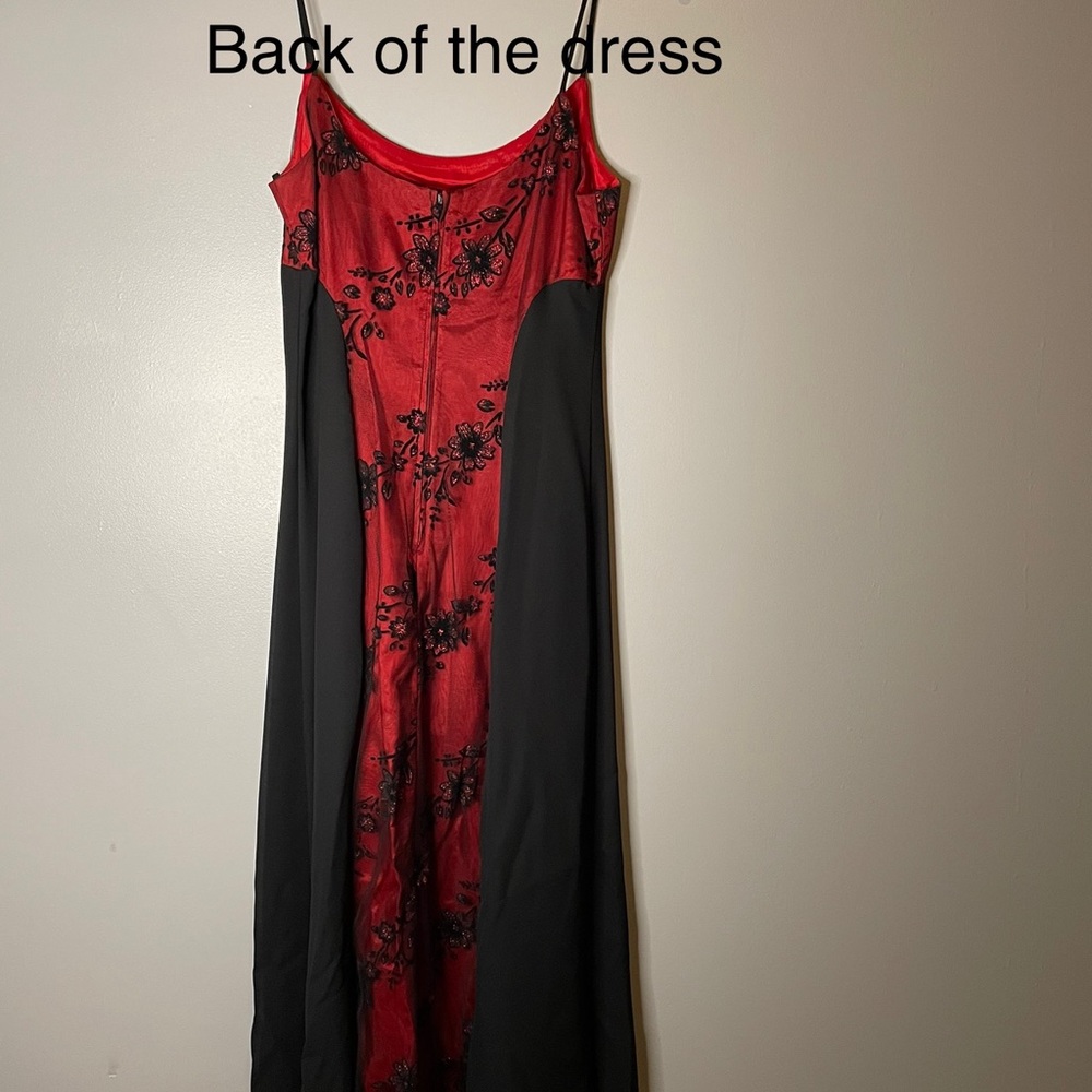 Black and Red Sleeveless Formal Dress with Bolero